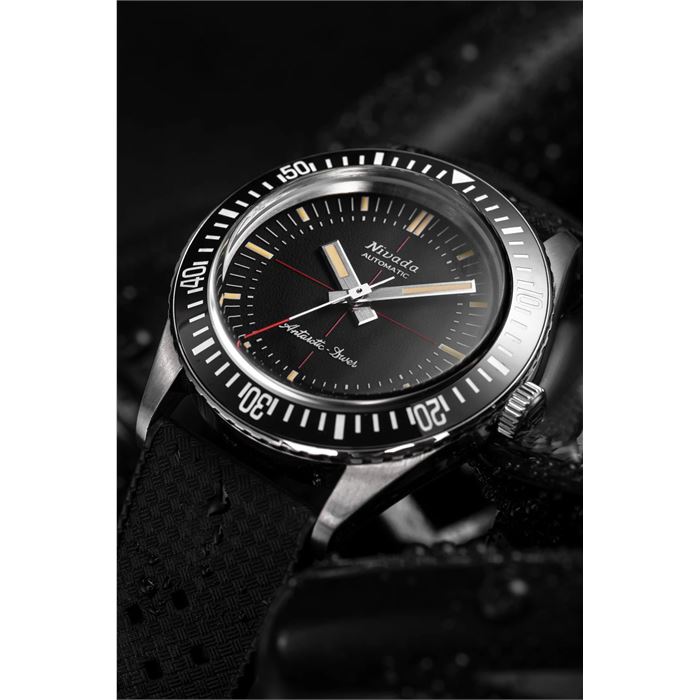 Nivada Grenchen Antarctic Diver NoDate 32044A01 Otomatik Erkek Kol