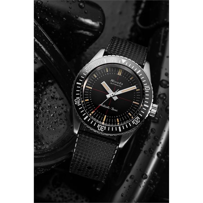 Nivada Grenchen Antarctic Diver NoDate 32044A01 Otomatik Erkek Kol