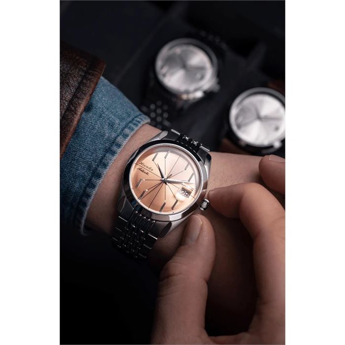 Nivada Grenchen Antarctic Spider Salmon 32042A04 Abt Saat