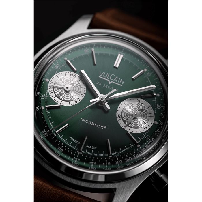 ワタリン70本 Vulcain Chronograph 70s Green Limitli Üretim Abt Saat