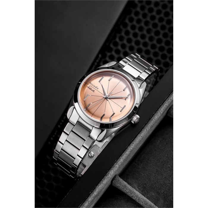 Nivada Grenchen Antarctic Spider Salmon NoDate Abt Saat