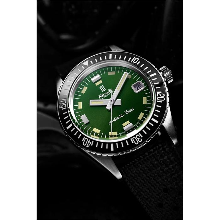 Nivada Grenchen Antarctic Diver Green Date 32053A01 Limitli Üretim