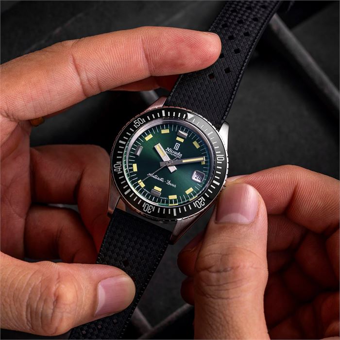 ＊ケネディⅣ世 Nivada Grenchen Antarctic Diver Green Date 32053A01 Limitli Üretim