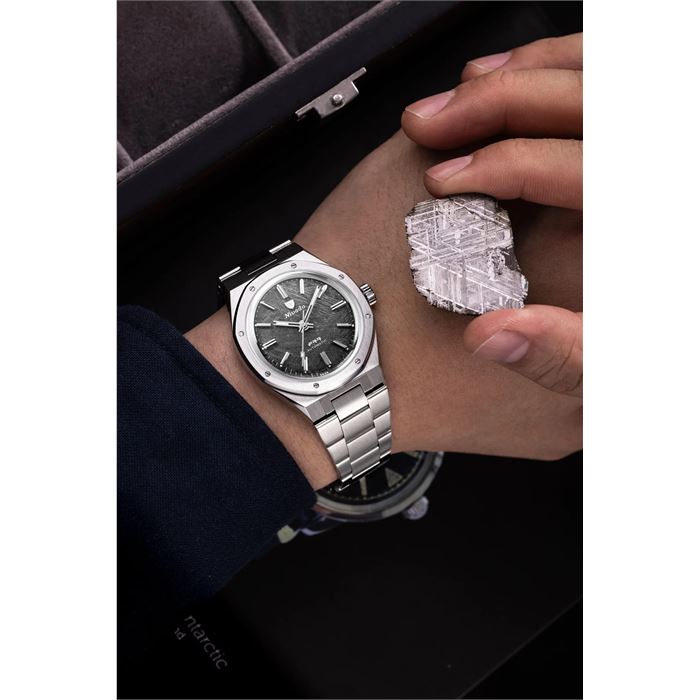 Nivada Grenchen F77 Stainless Steel Meteorite 41mm 68041A77C